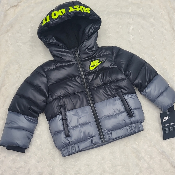 Nike Other - NWT Nike puffer jacket